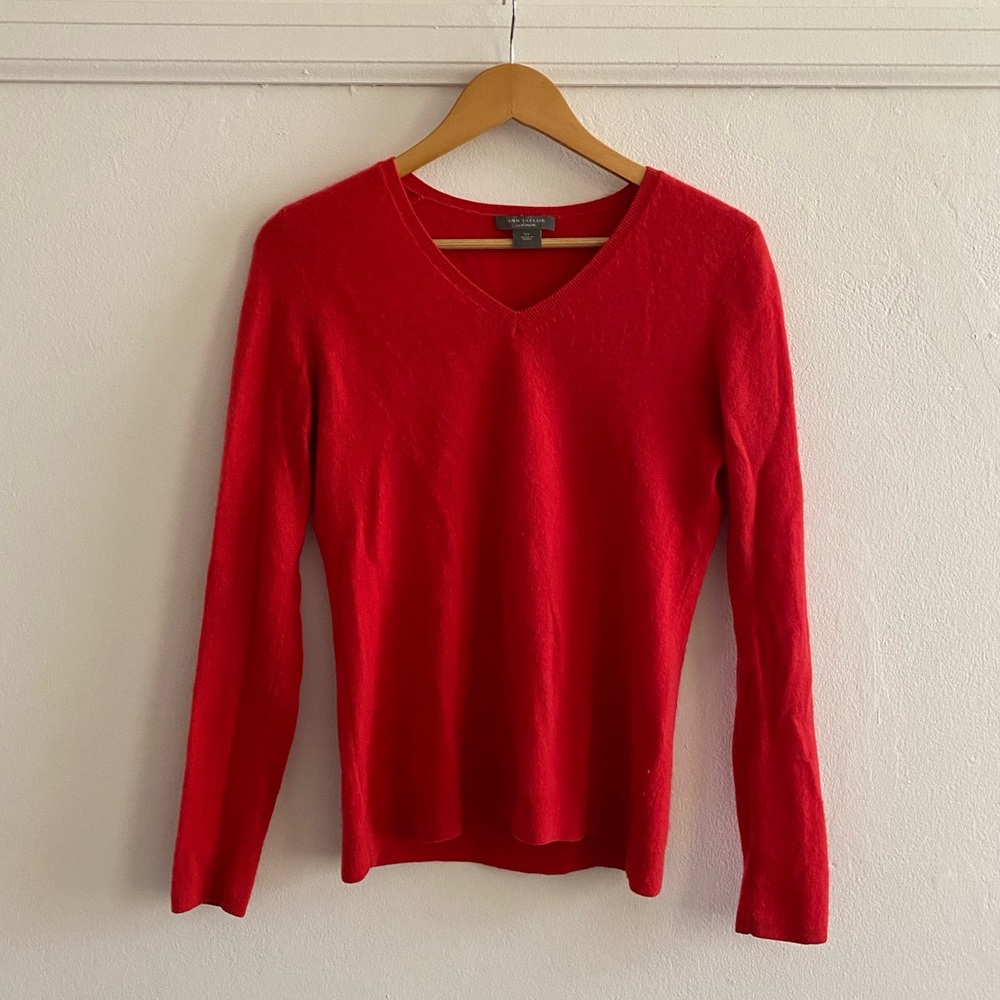 Ann Taylor 100% Cashmere Sweater